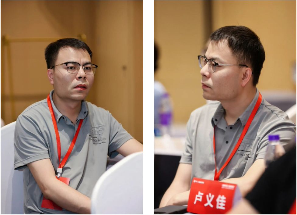卢佳研学听课.jpg